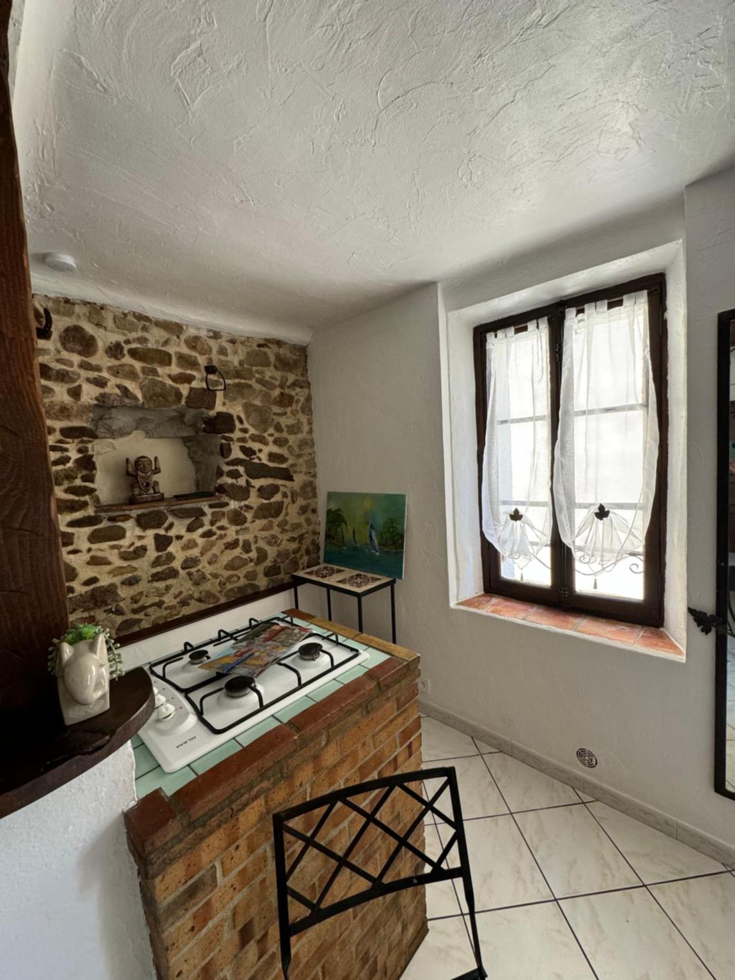 Chez Kay Apartment รอกเกอบรูน-ซูร์-อาร์ฌ็องส์ ภายนอก รูปภาพ